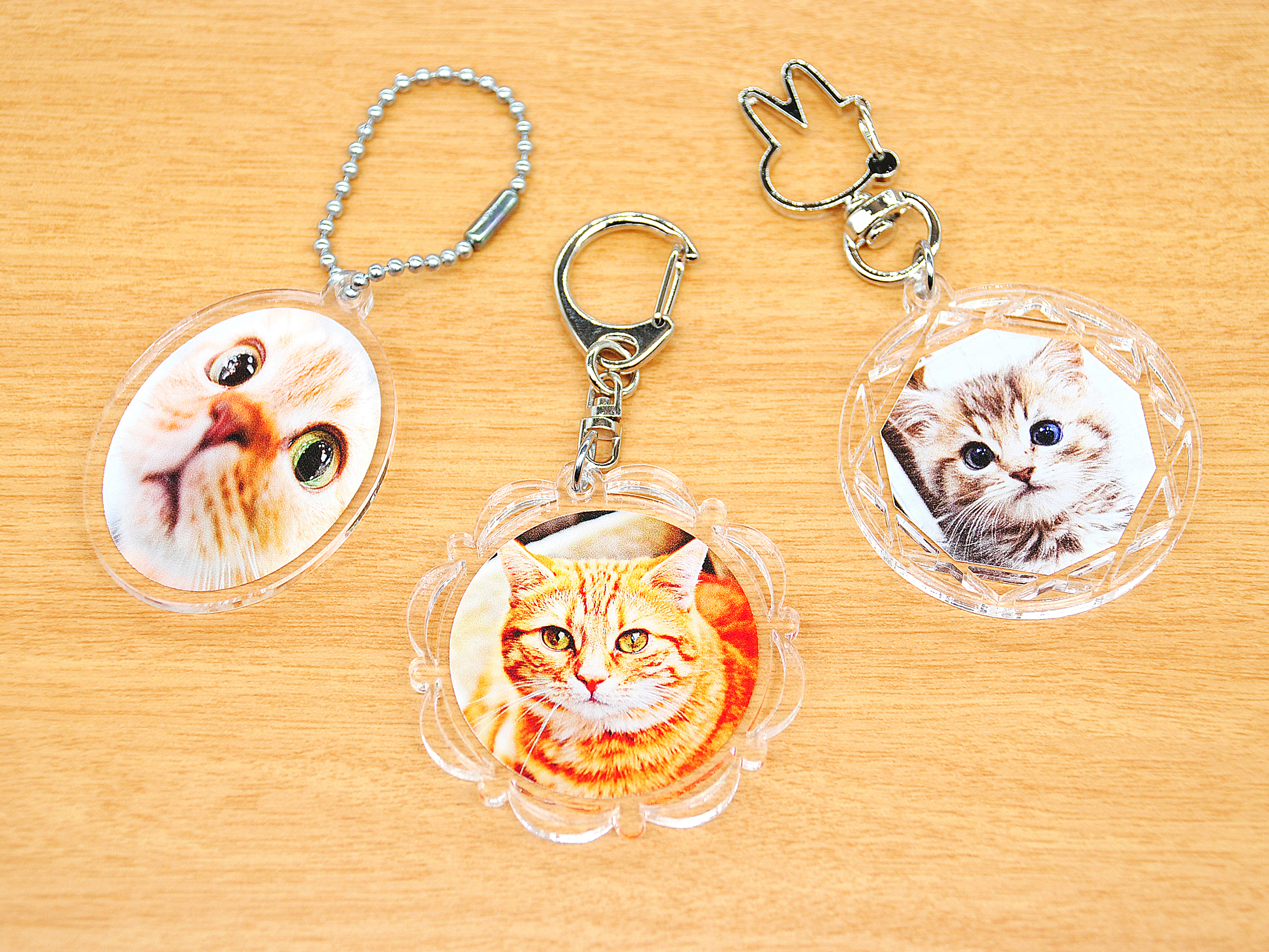 ねこちゃんアクリルキーホルダー丸型50